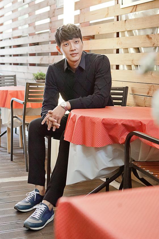 KBS 2TV 월화드라마 '트로트의 연인' 장준현 역 배우 지현우/사진제공=BS엔터테인먼트