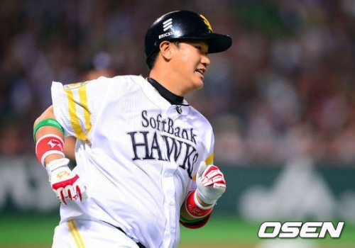 20일 만에 터진 홈런을 포함해 3안타를 때려낸 이대호. /사진=OSEN