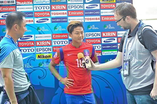 일본전 승리 후 인터뷰를 하는 이승우. /사진=대한축구협회 제공