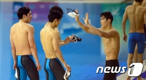 동료들과 함께 남자 혼계영 400m에서 동메달을 따낸 박태환. /사진=뉴스1