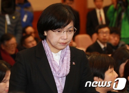 이정희 통합진보당 대표가 19일 오전 서울 종로구 헌법재판소 대심판정에서 열린 통합진보당 해산 및 정당활동정지가처분신청 사건에 대한 선고를 지켜보기 위해 참석하고 있다./ 사진=뉴스1
