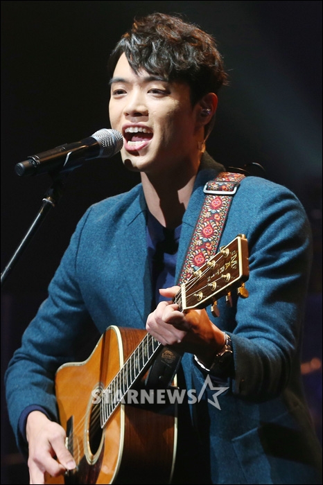 화려한 조명아래 감미로운 선율