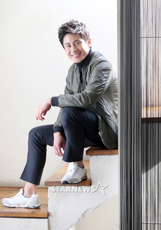 배우 신하균/사진=홍봉진 기자