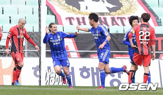 FC서울을 상대로 득점한 제파로프(왼쪽 두 번째)와 양동현(왼쪽 세 번째). /사진=OSEN