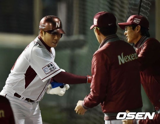넥센 시절의 강정호(왼쪽)와 염경엽 감독. /사진=OSEN