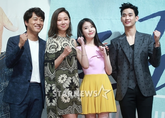 KBS 2TV 금토 예능드라마 '프로듀사' 주연을 맡은 차태현, 공효진, 아이유, 김수현(사진 맨 왼쪽부터 오른쪽으로)/사진=김창현 기자