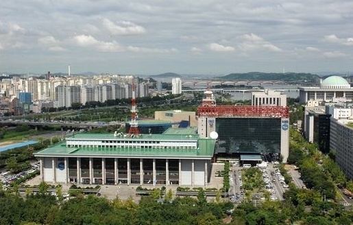 KBS 본관 및 신관 전경/사진=KBS