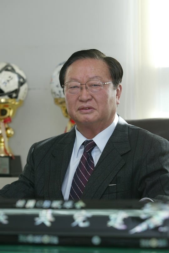 故 오완건 선생. /사진=대한축구협회 제공