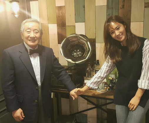 배우 송재호와 소녀시대 유리 /사진=유리 인스타그램 화면캡처