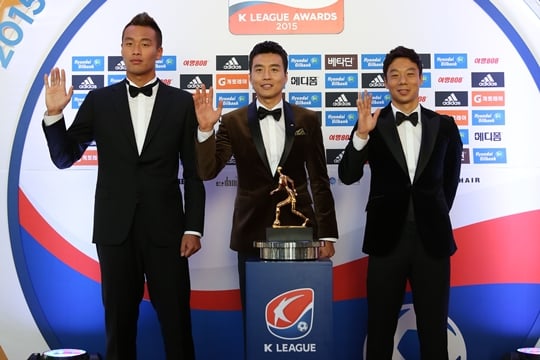 (왼쪽부터) 김신욱-이동국-염기훈. /사진=한국프로축구연맹 제공