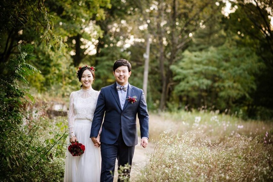 6일 결혼하는 김창하-신은하 커플. /사진=삼성 라이온즈 제공