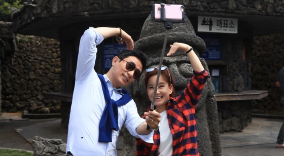 김범수(왼)와 안문숙/사진=JTBC