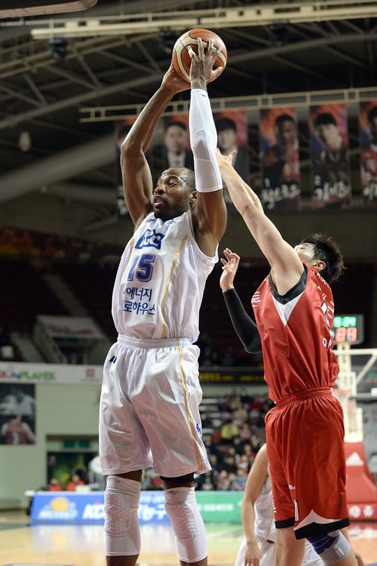 골밑에서 힘을 보탠 허버트 힐. /사진=KBL 제공
