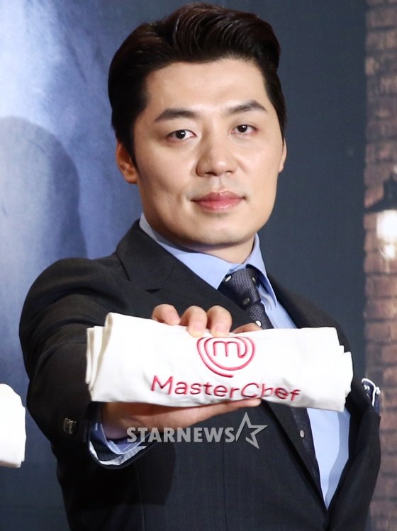 올리브 '마스터셰프코리아4' 심사위원 송훈 셰프 /사진=임성균 기자