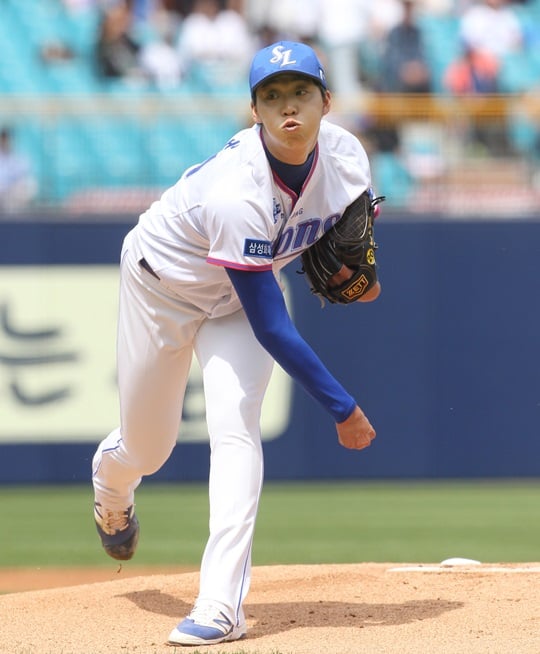 시즌 첫 승을 따낸 삼성 라이온즈 우완 정인욱. /사진=삼성 라이온즈 제공