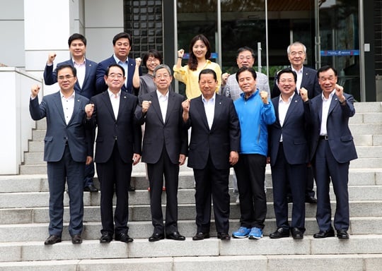 새누리당 대표 일행이 태릉선수촌을 방문했다. /사진=대한체육회 제공