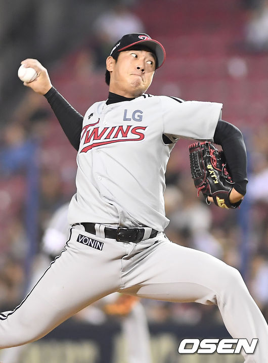 김지용.