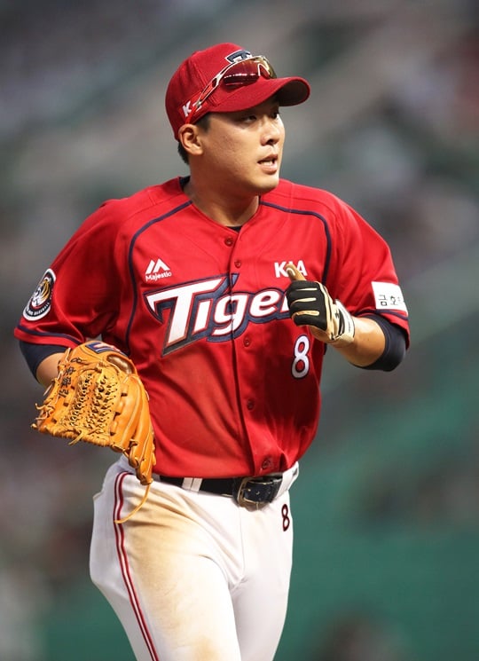 복귀 후 수비에서도 안정된 모습을 보이고 있는 안치홍. /사진=KIA 타이거즈 제공