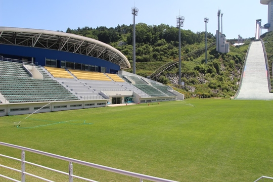 평창 알펜시아 스키점핑타워 축구장. /사진=강원FC 제공
