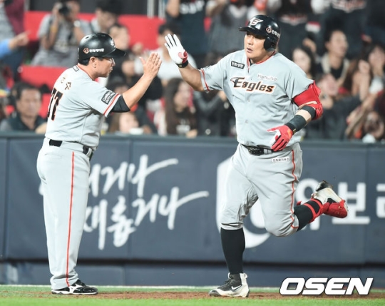 김태균.