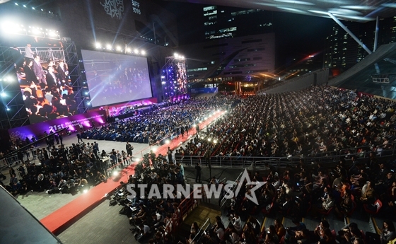 지난 6일 제21회 부산국제영화제 개막식 전경 / 사진=이동훈 기자