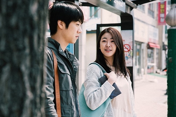 사진='흔들리는 물결' 스틸컷