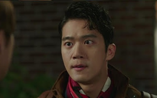 하석진의 어머니가 웃음을 참지 못했다는 장면