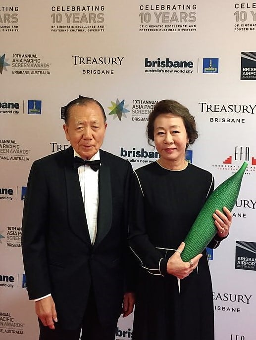 김동호 BIFF 이사장과 윤여정/사진제공=CGV아트하우스