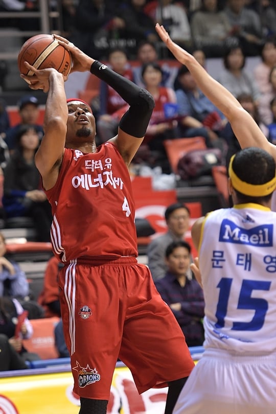 문태종이 슛을 시도하고 있다. /사진=KBL 제공
