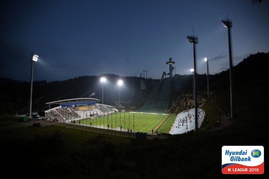 2017 시즌 강원FC의 홈구장인 평창 알펜시아 스타디움. /사진=한국프로축구연맹 제공