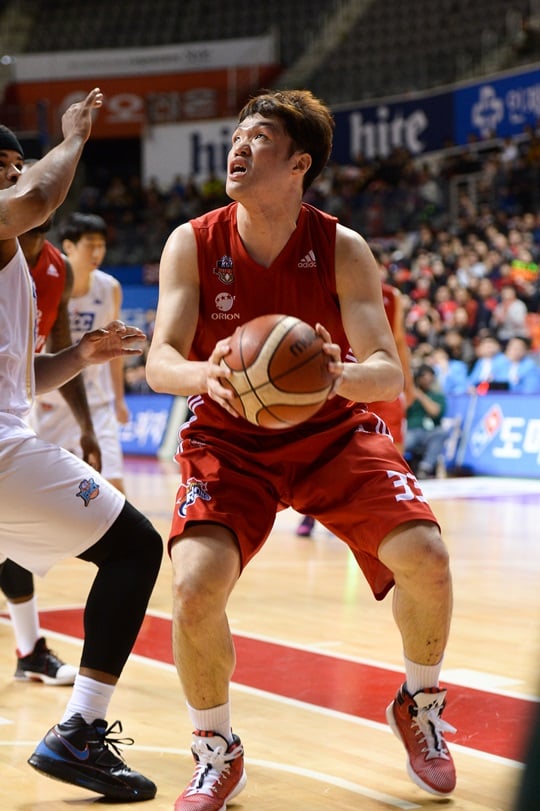 공수에서 활약하며 지난 경기 부진을 씻어낸 이승현. /사진=KBL 제공