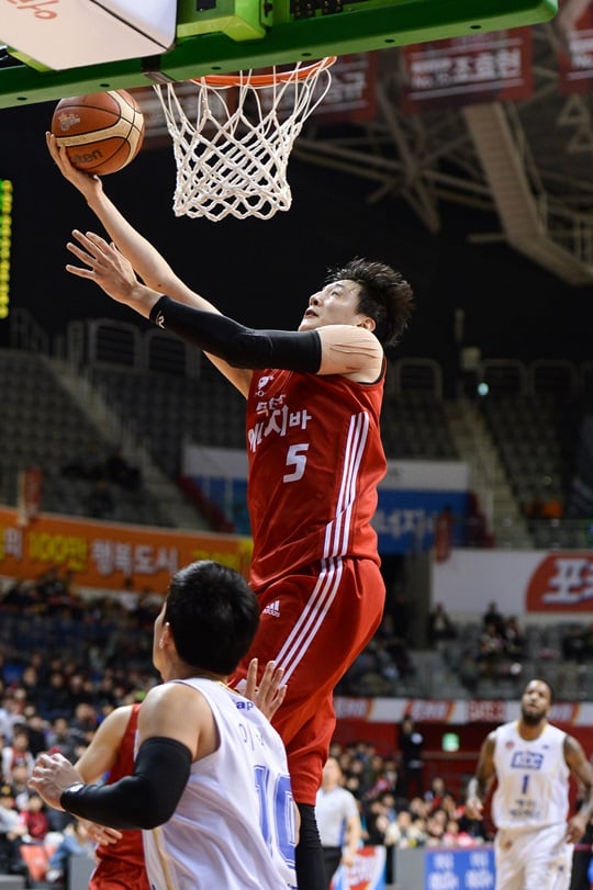 좋은 공격력을 선보이며 팀을 이끈 최진수. /사진=KBL 제공
