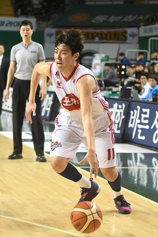 외곽에서 활약하며 팀 승리를 이끈 허일영. /사진=KBL 제공