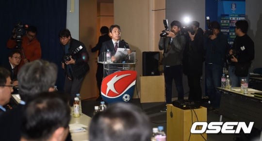 신문선 후보가 정견 발표를 하고 있다.