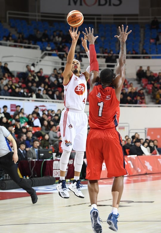 슛 부진을 겪은 오리온의 문태종. /사진=KBL 제공