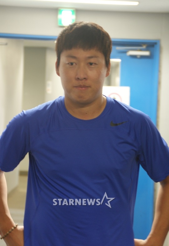 피칭 후 취재진과 만난 차우찬. /사진=김동영 기자