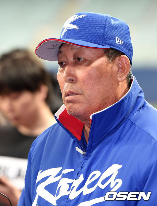 김인식 대표팀 감독.