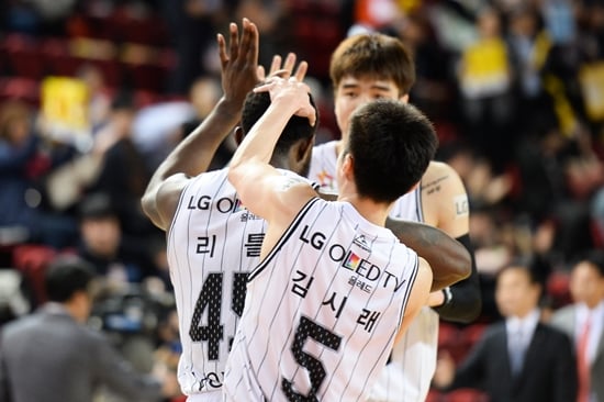 창원 LG가 6강 싸움이 끝나지 않았음을 알렸다. /사진=KBL