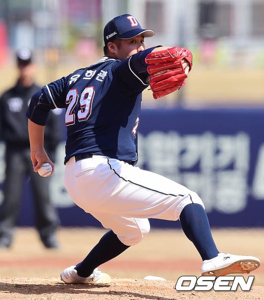 선발로 나서 3이닝 1실점을 기록한 유희관.