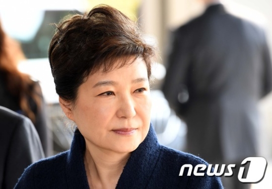 검찰 조사를 받고 있는 박근혜 전 대통령. /사진=뉴스1