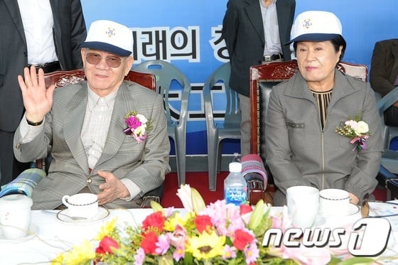 왼쪽부터 전두환 전 대통령과 이순자 여사 /사진=뉴스1