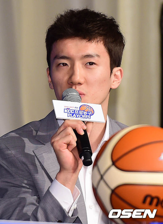 박찬희.
