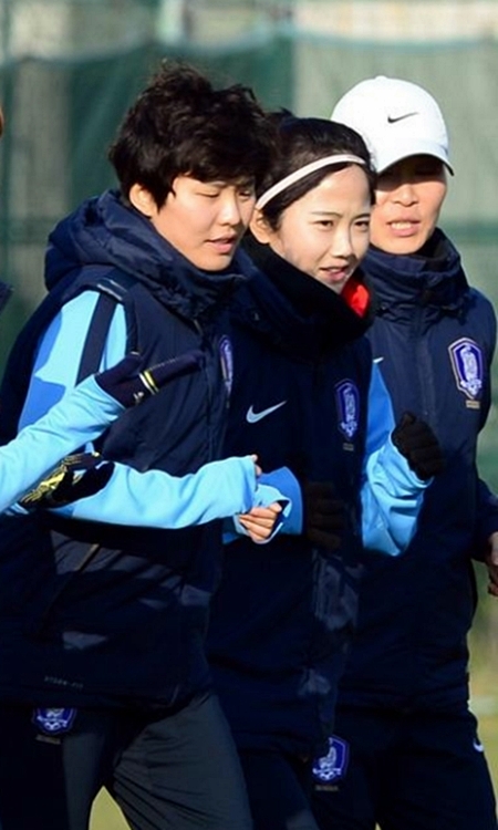 지소연(좌)과 이민아. /사진=뉴스1