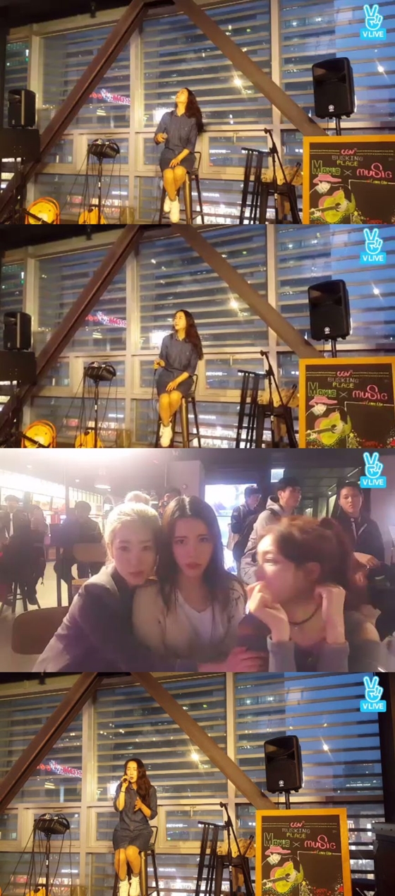 /사진=네이버 V 라이브 '가비@홍대왔어요.홍홍홍♥' 방송화면 캡처