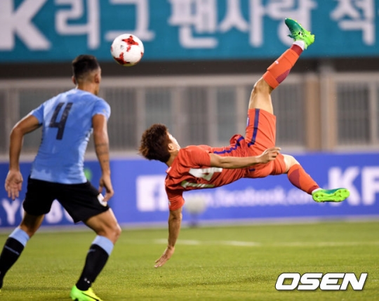 강지훈의 시저스킥 장면.