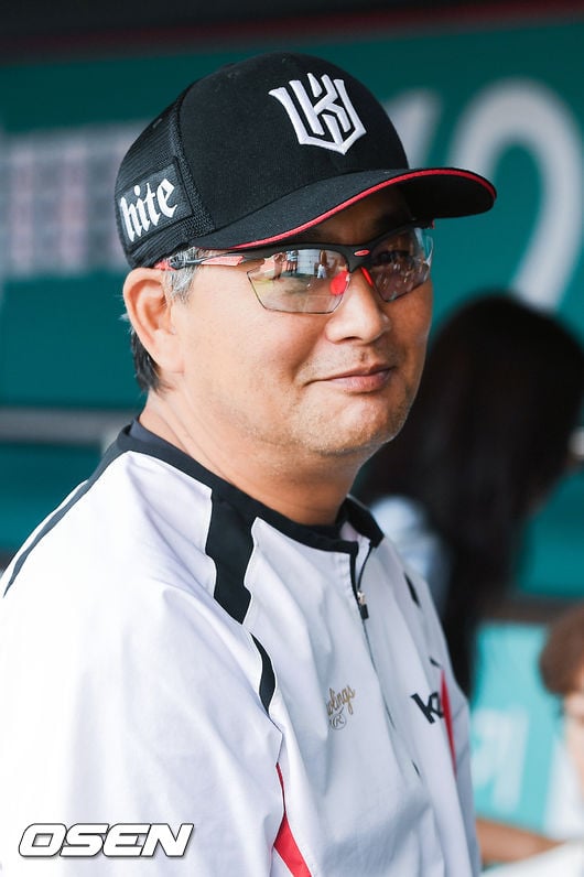 김진욱 감독.