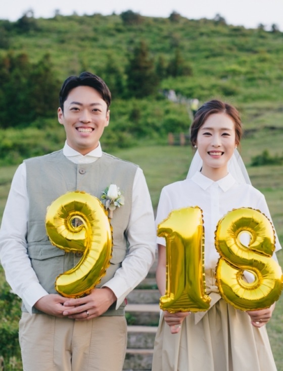 정순원(왼쪽)과 강지혜/사진제공=룩포메이션