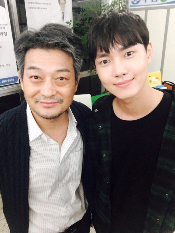 조성하와 이민호. /사진제공=큐로홀딩스 매니지먼트 사업부