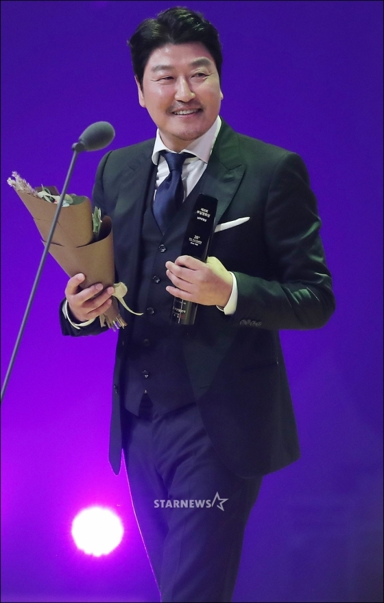 영화 '택시운전사'의 송강호/사진=김창현 기자