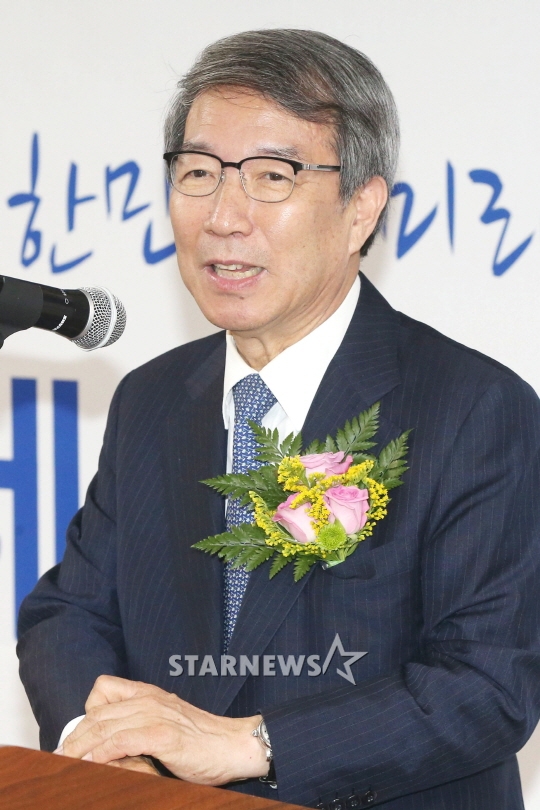 정운찬 신임 KBO 총재 / 사진=스타뉴스